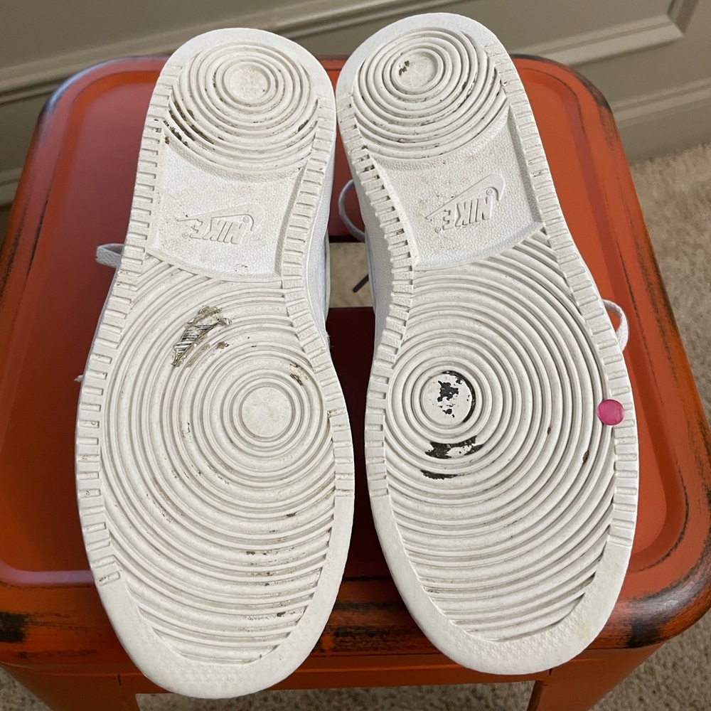 Nike Tennis Shoes